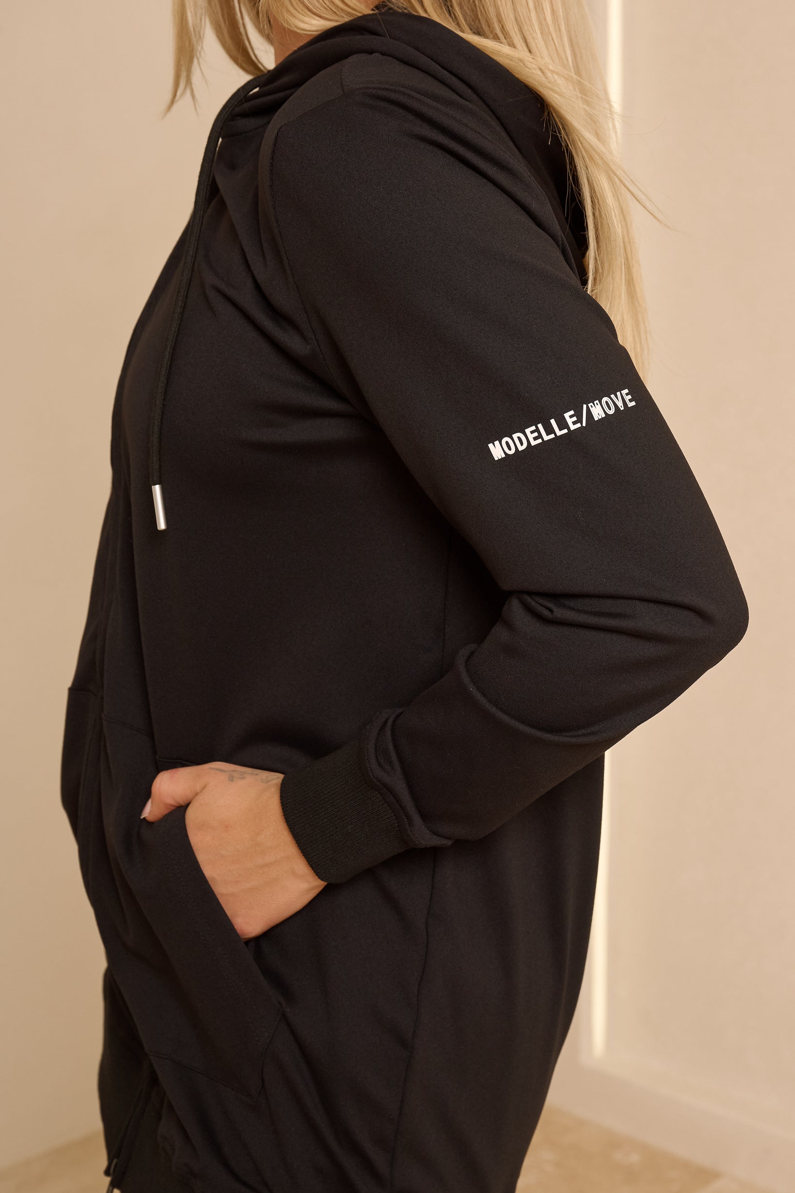 Modelle/Move Romy Zip Jacket — ÈLAN Edit