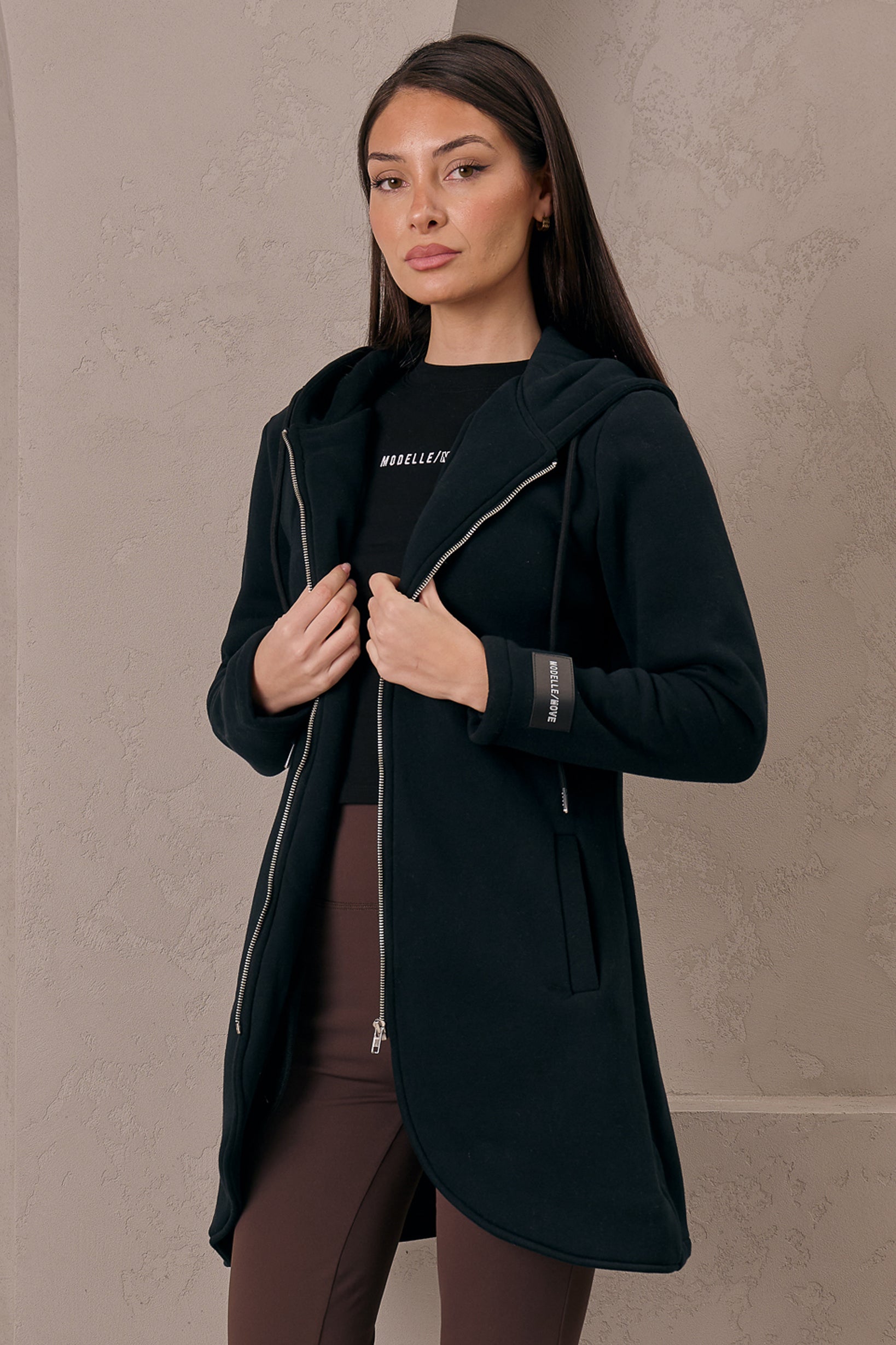 Modelle/Move Foundation Jacket