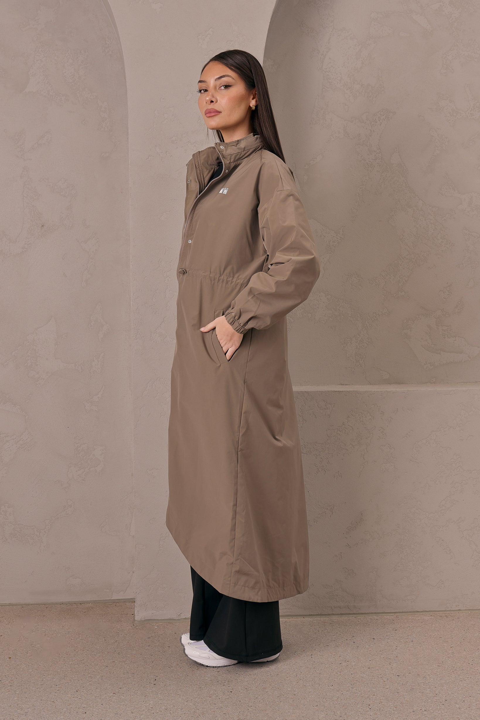 M9808-Taupe-trench