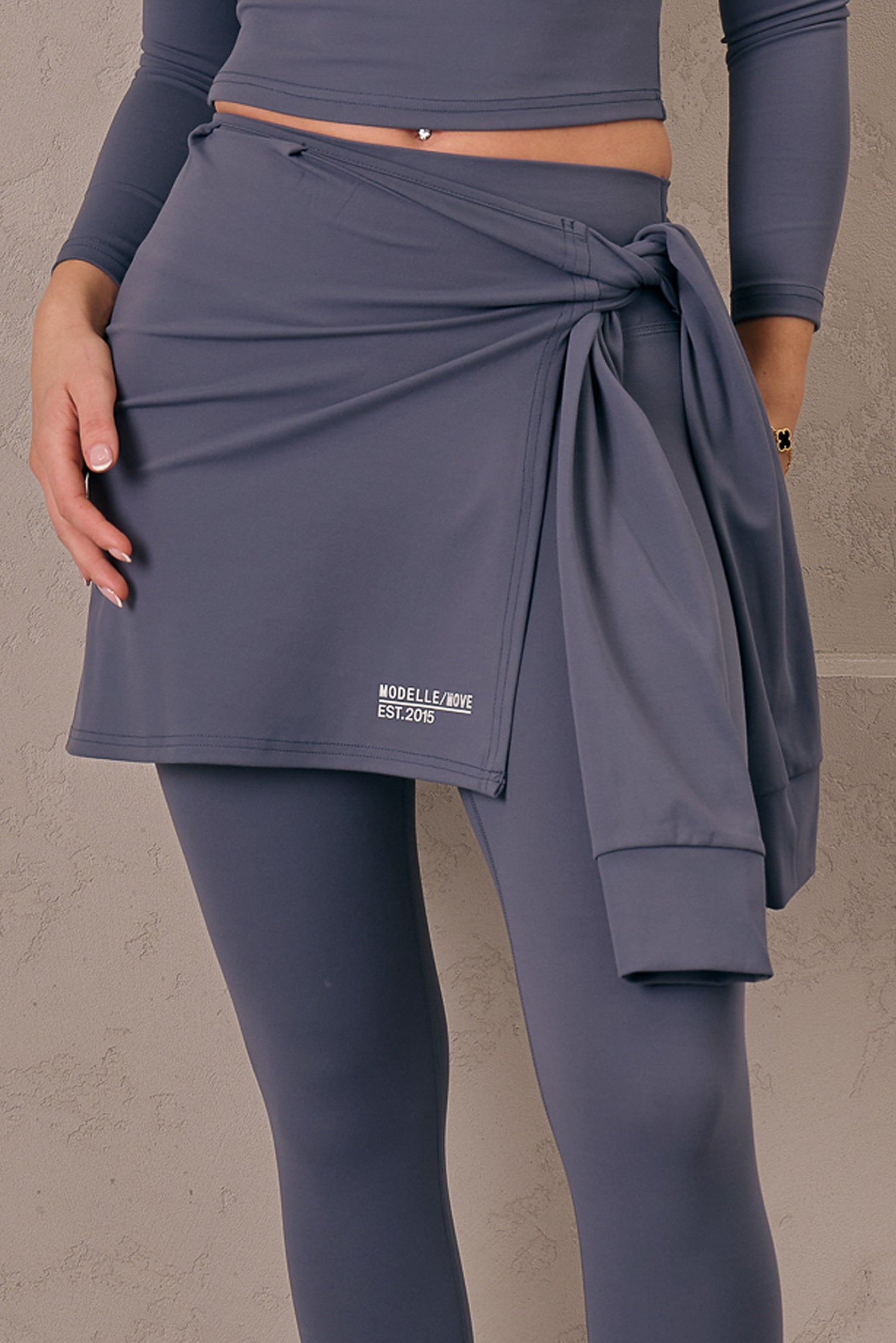 Modelle/Move In Motion Layer Skirt