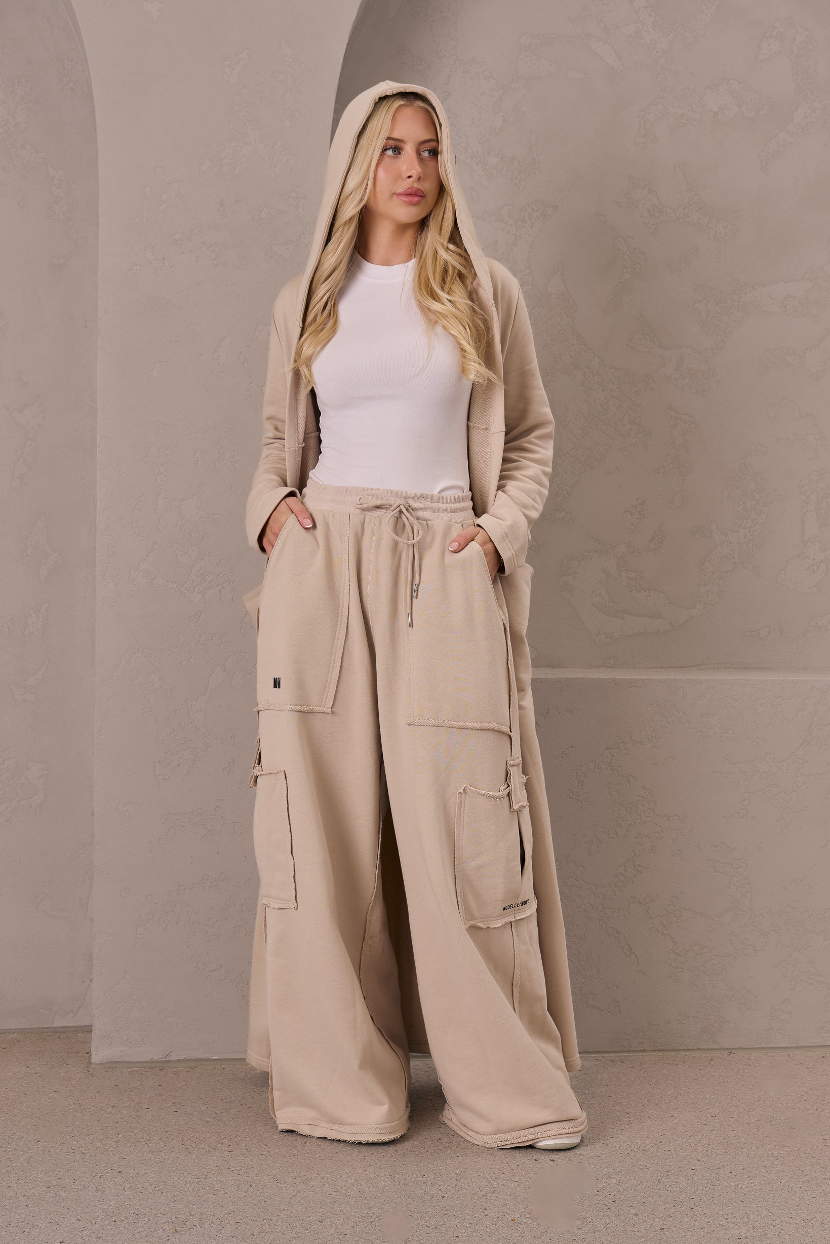 MM0020-Beige-cardigan