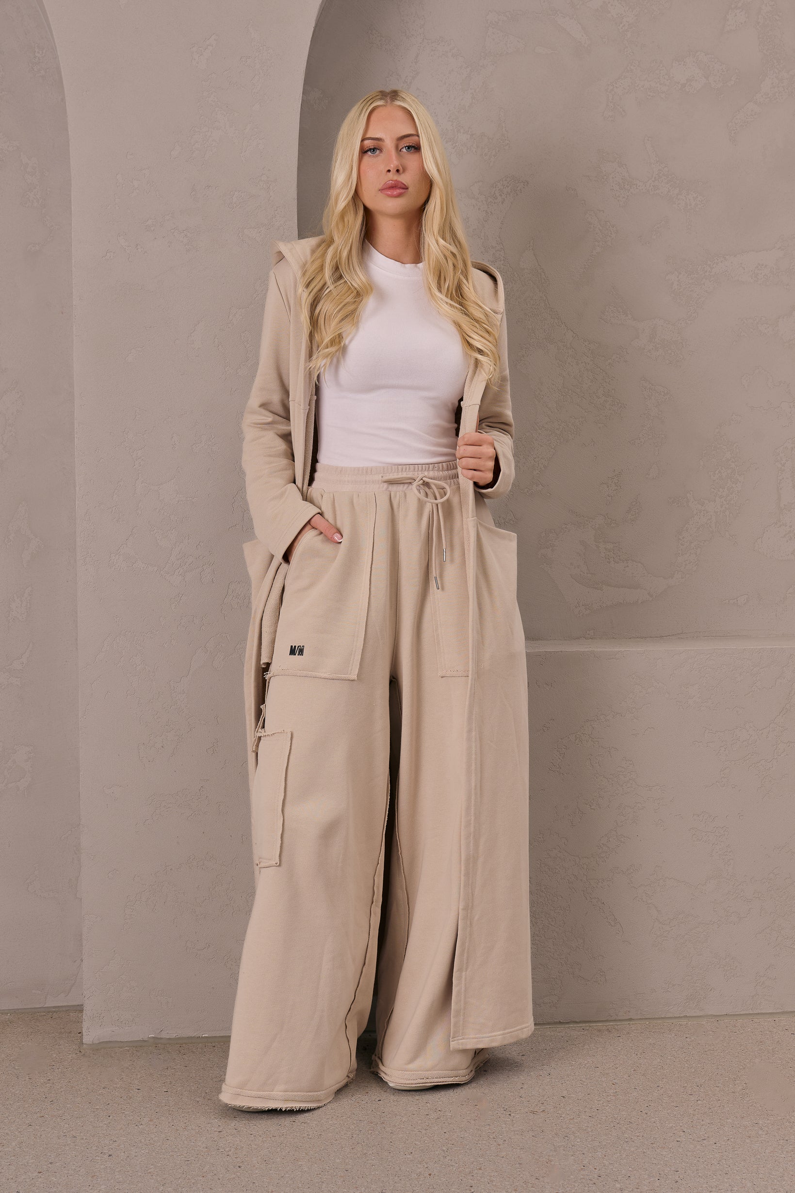 MM0020-Beige-cardigan
