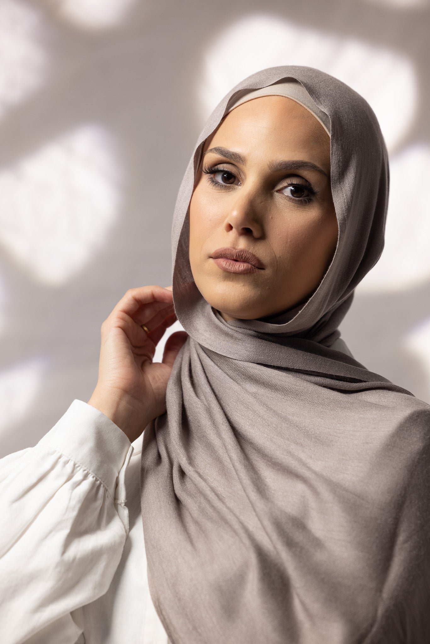 SC00009-SmokeyGrey-shawl-hijab-cotton