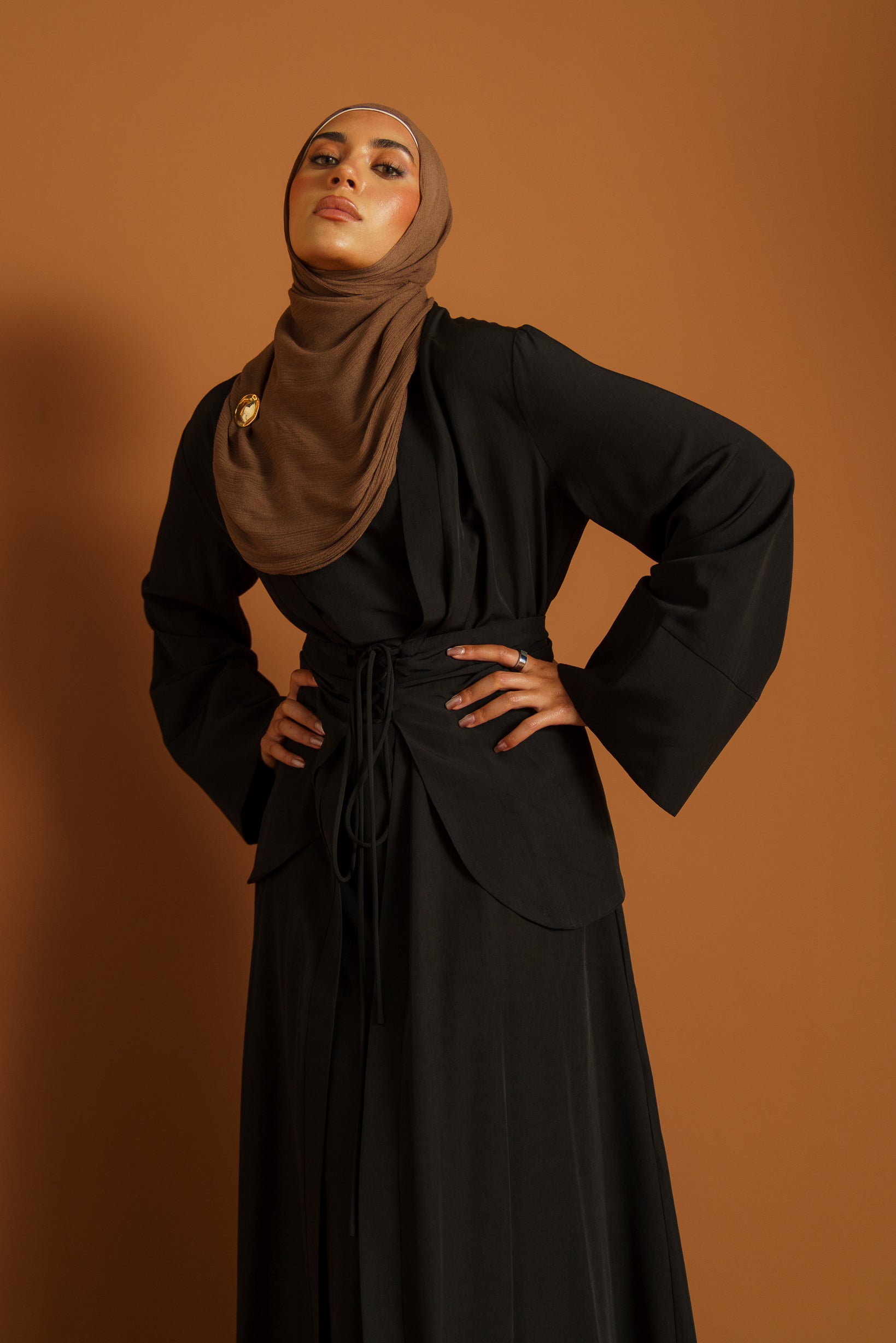 Runway Isla Abaya Set