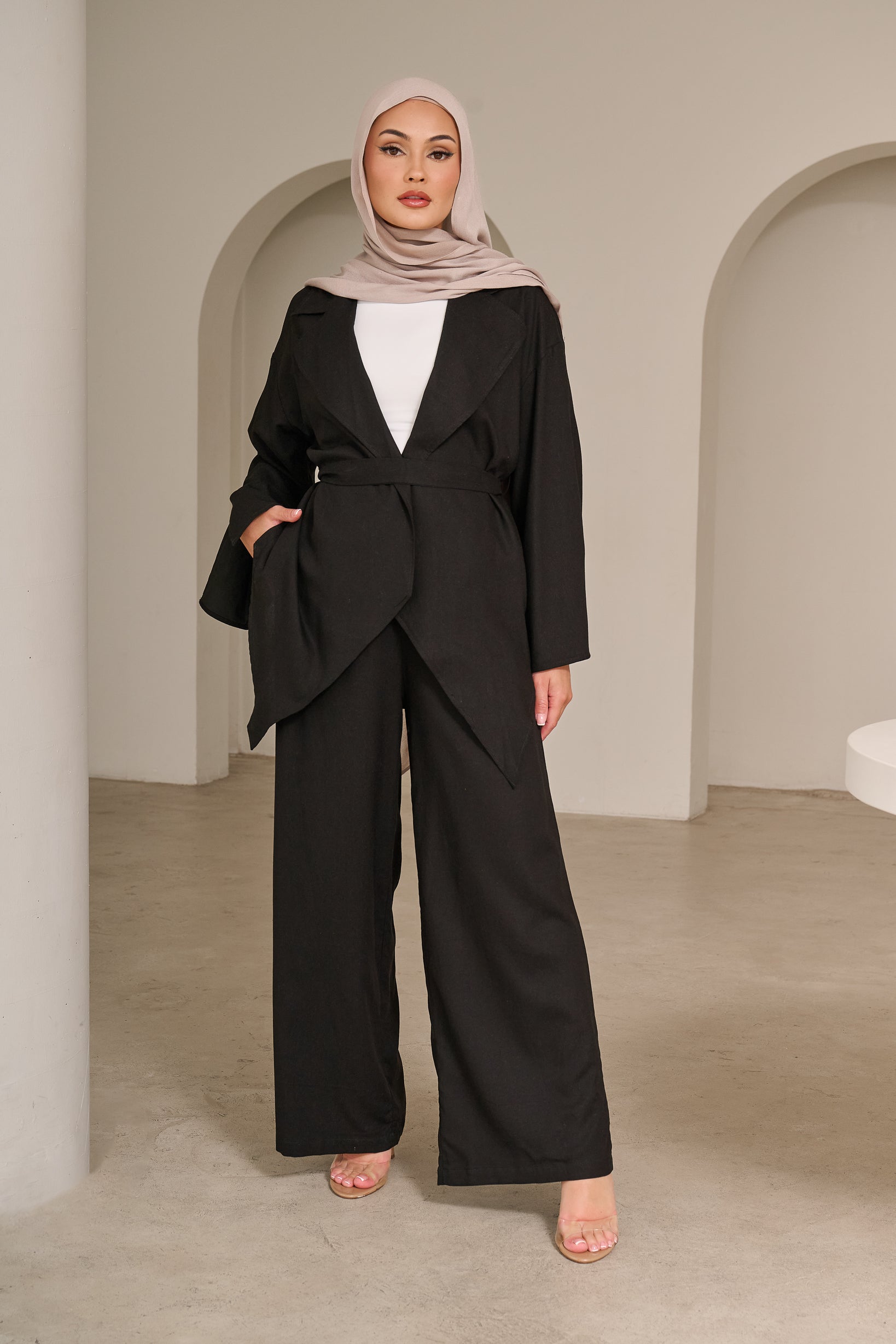 SM9719-BLA-outfit-set