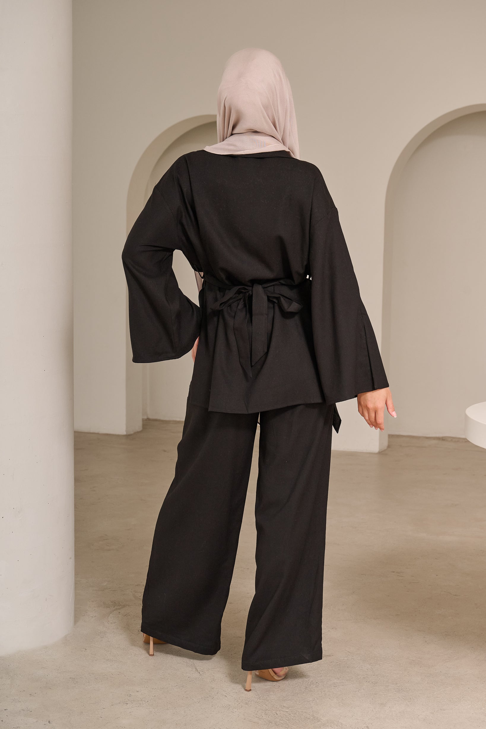 SM9719-BLA-outfit-set