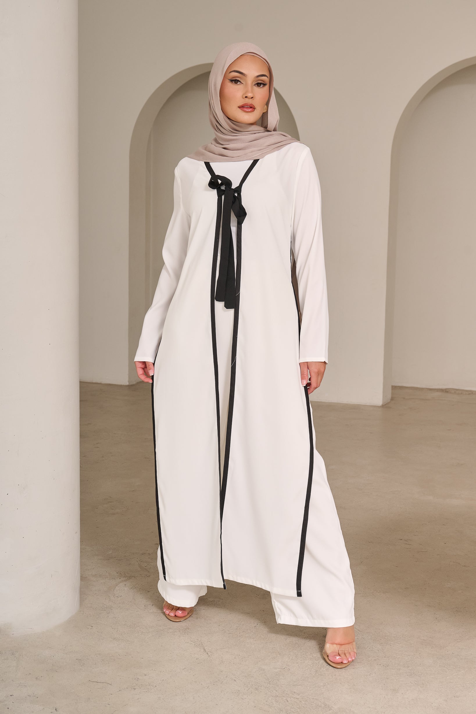 SS0008-WHI-outfit-set