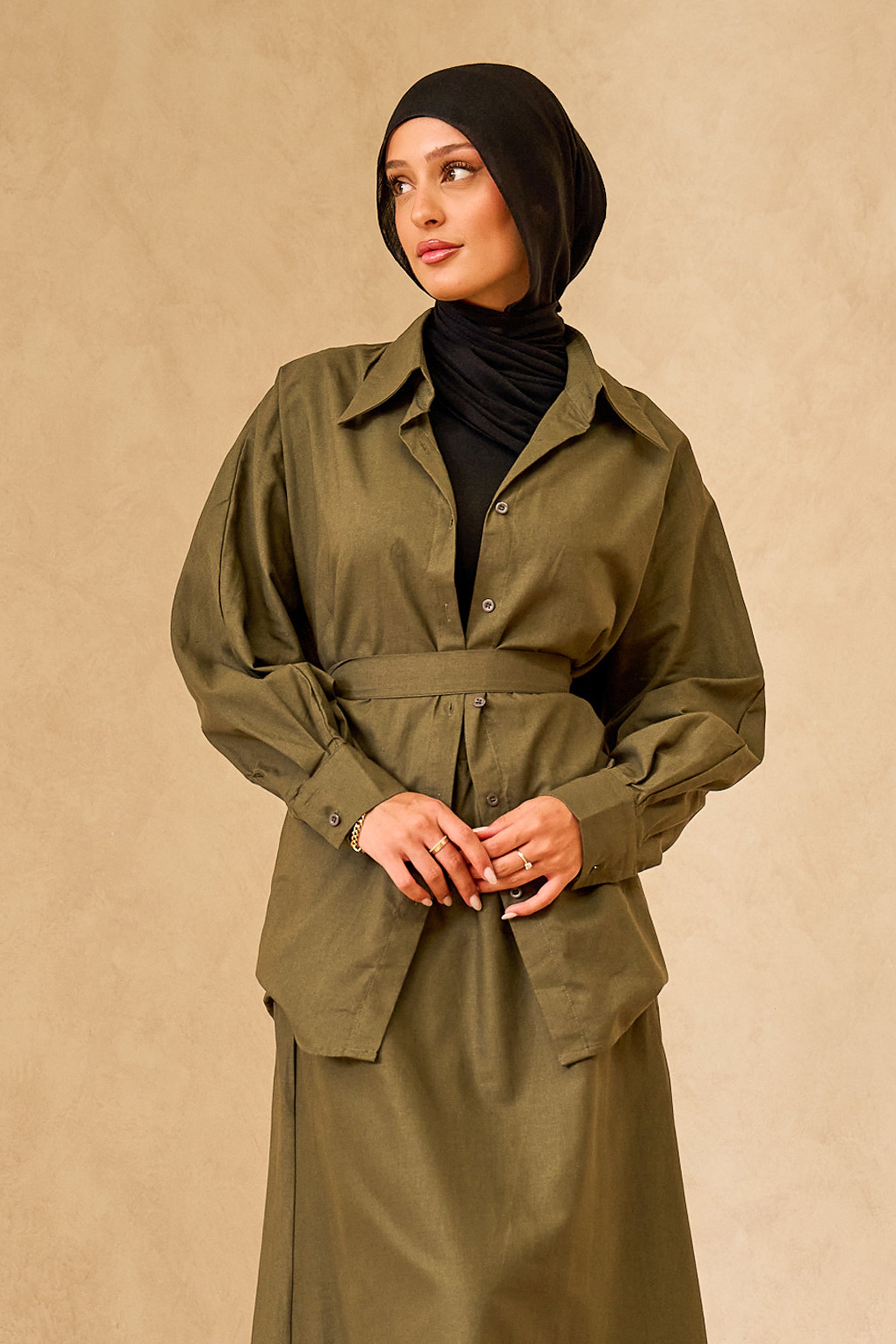 SS0064S-KHA-outfit-set