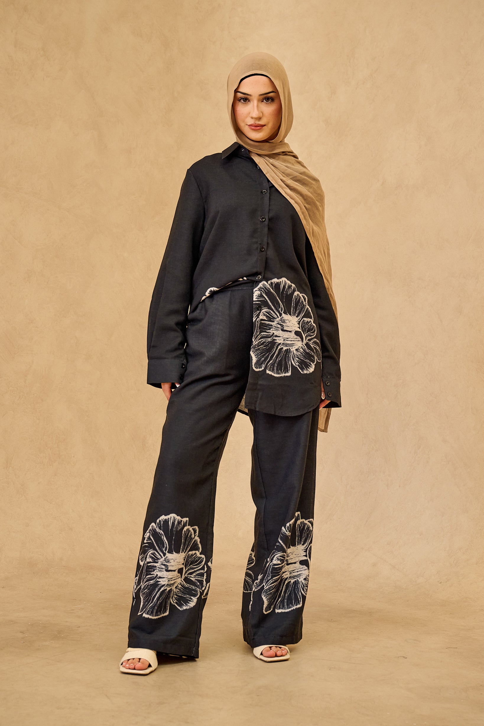 SS0077S-BLA-outfit-set