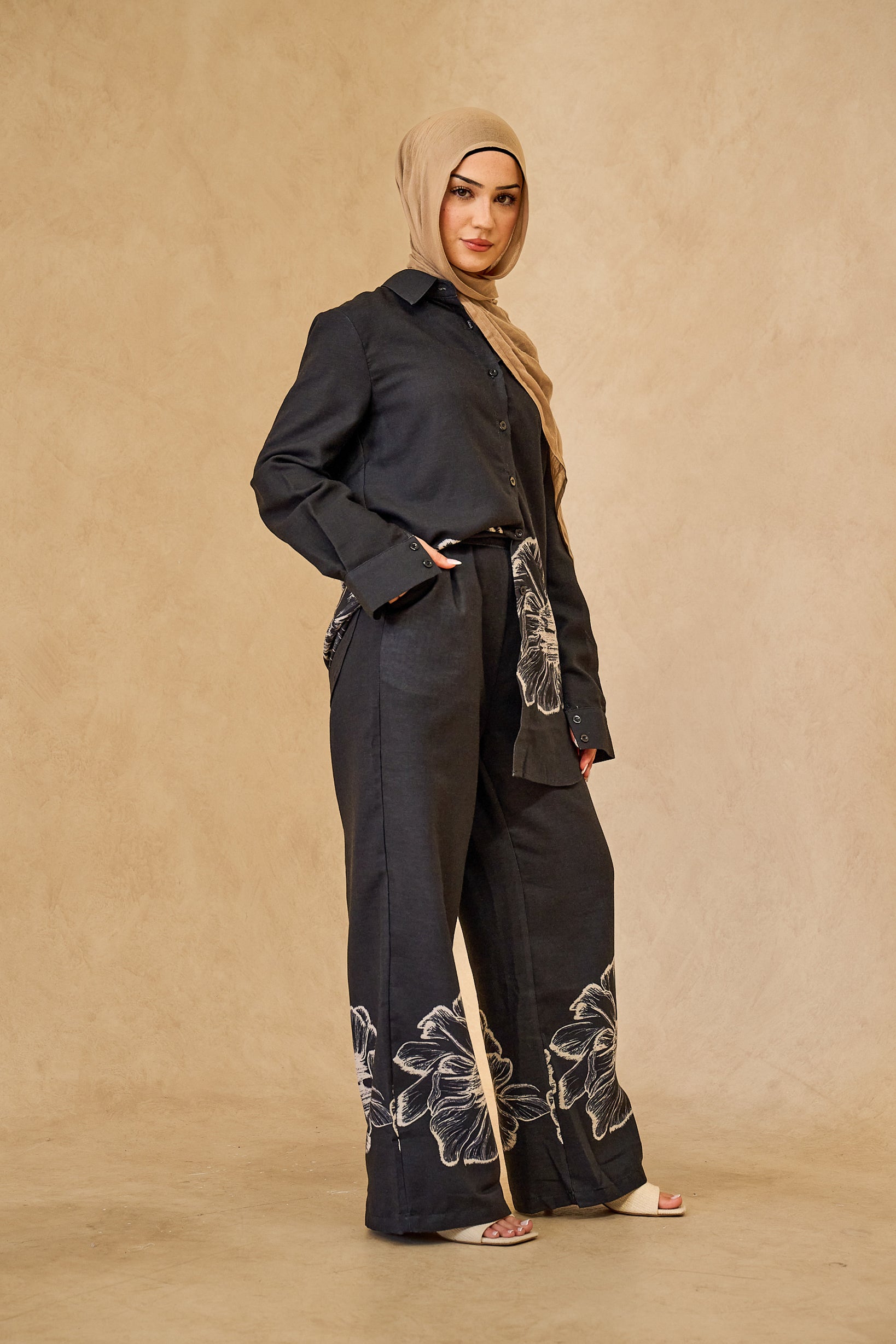 SS0077S-BLA-outfit-set