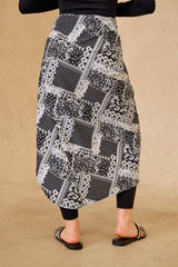 SS0128-BLA-printed-sarong