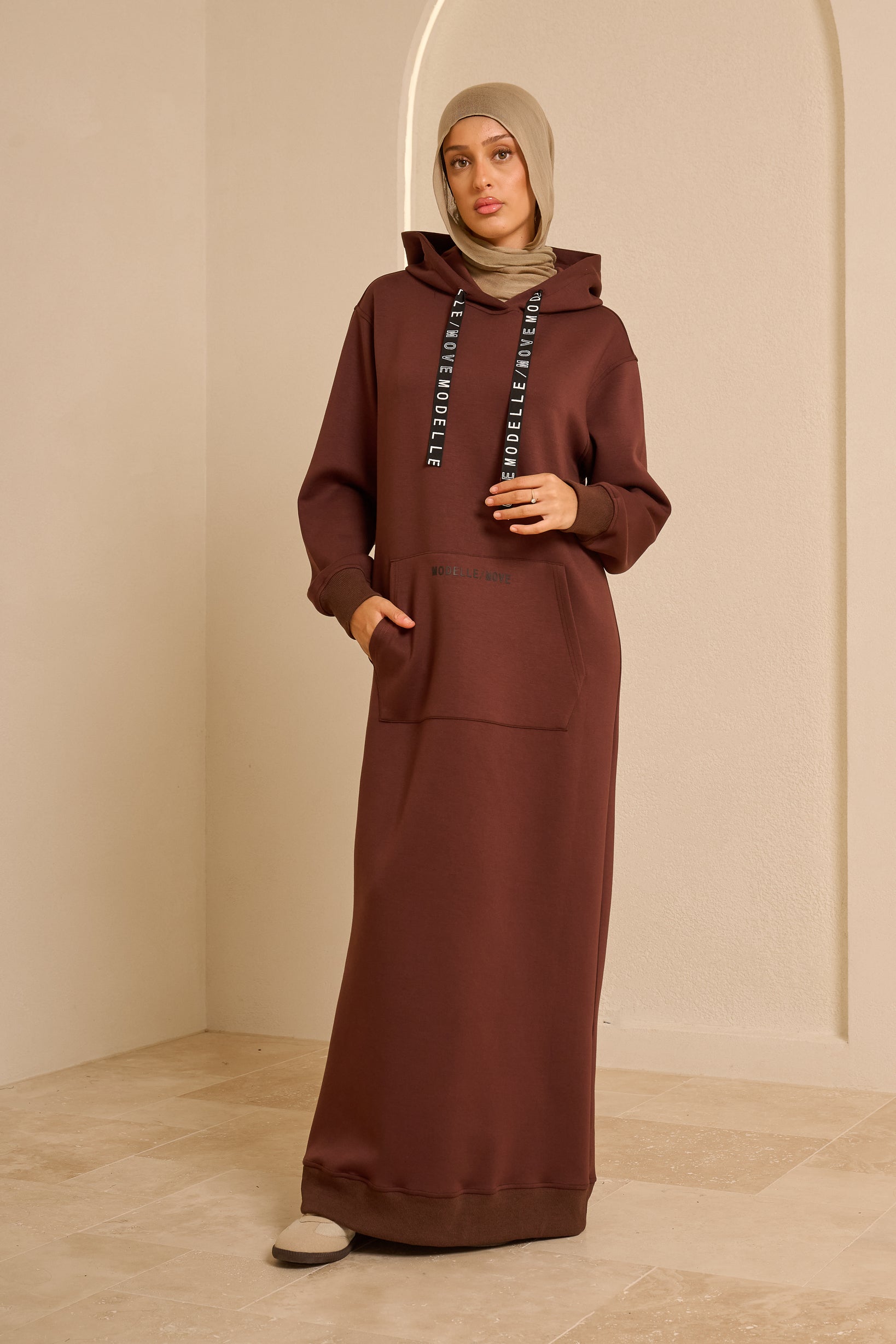 Modelle/Move Streamline Dress — ÈLAN Edit