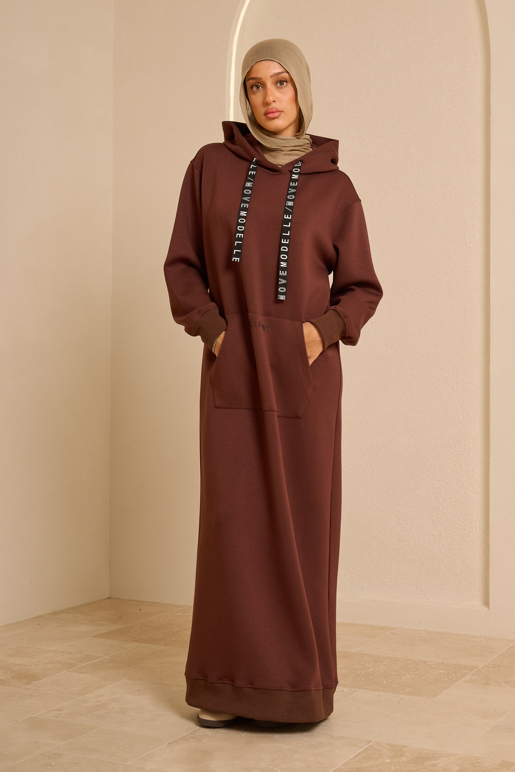 Modelle/Move Streamline Dress — ÈLAN Edit