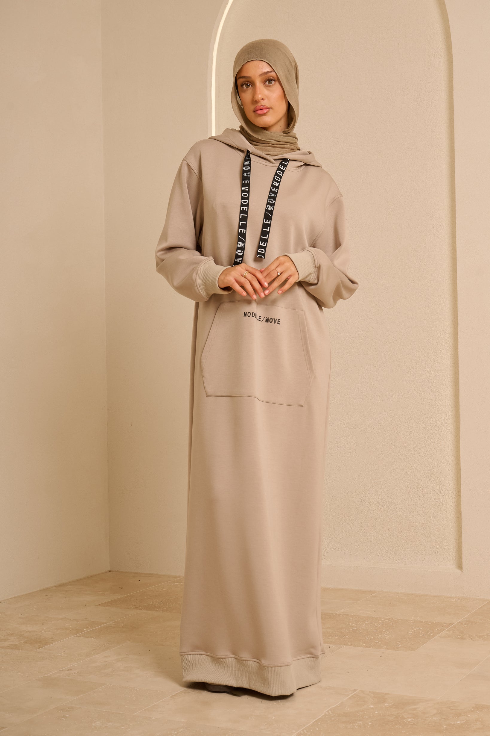 Modelle/Move Streamline Dress — ÈLAN Edit