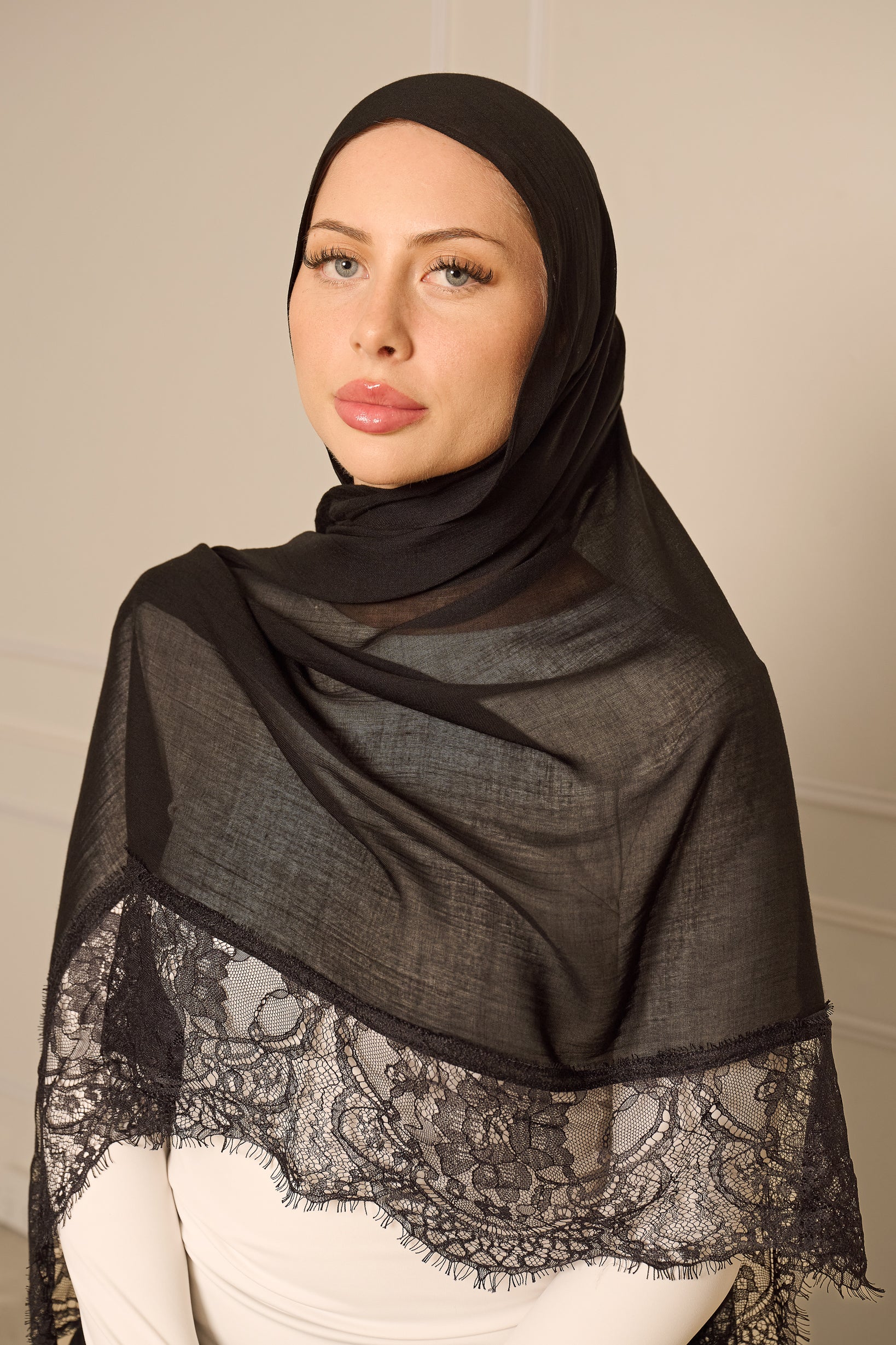 SS0217-blck-shawl
