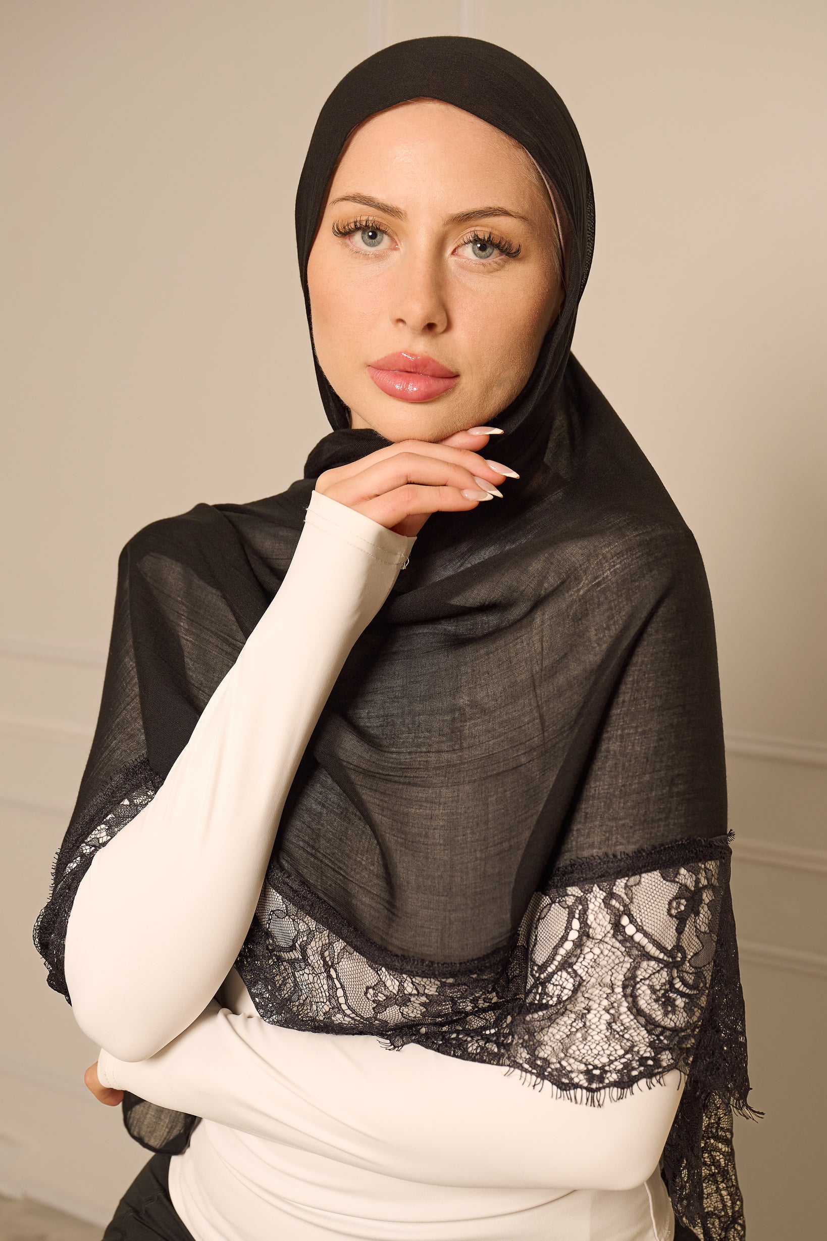 SS0217-blck-shawl