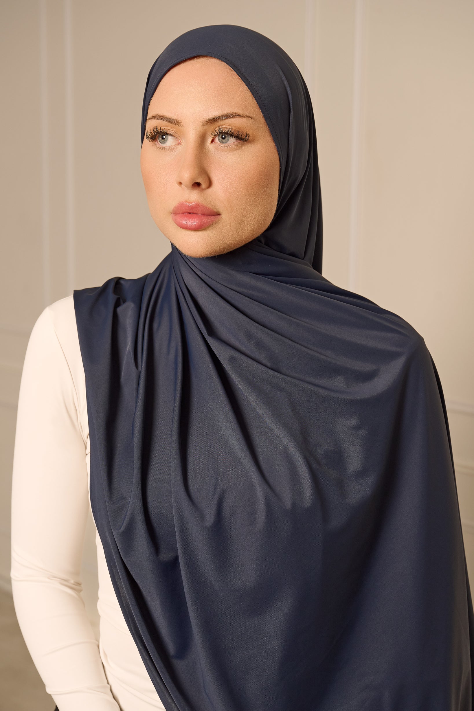SS0239-Nvy-shawl