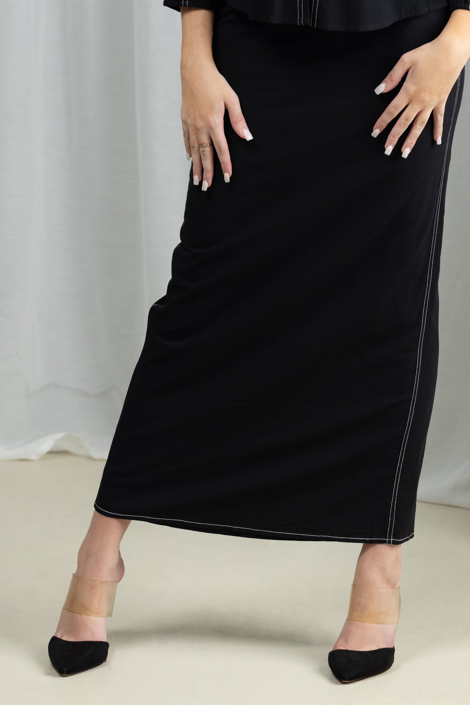 TF10027-BLK-skirt