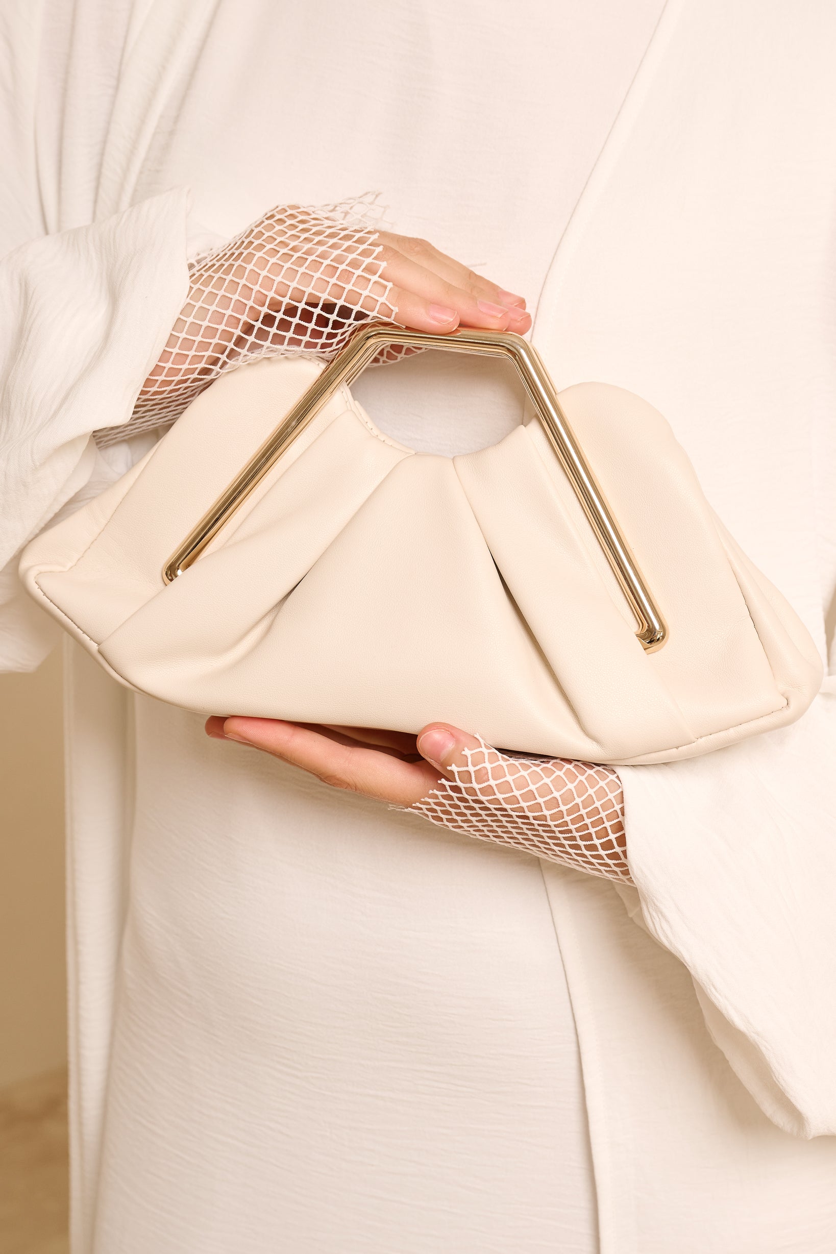 WH2521-White-Handbag