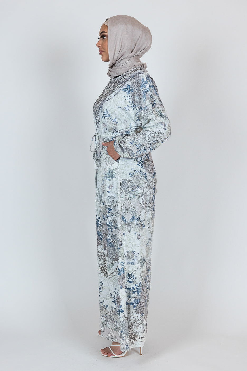 34881AD-1-dress-abaya