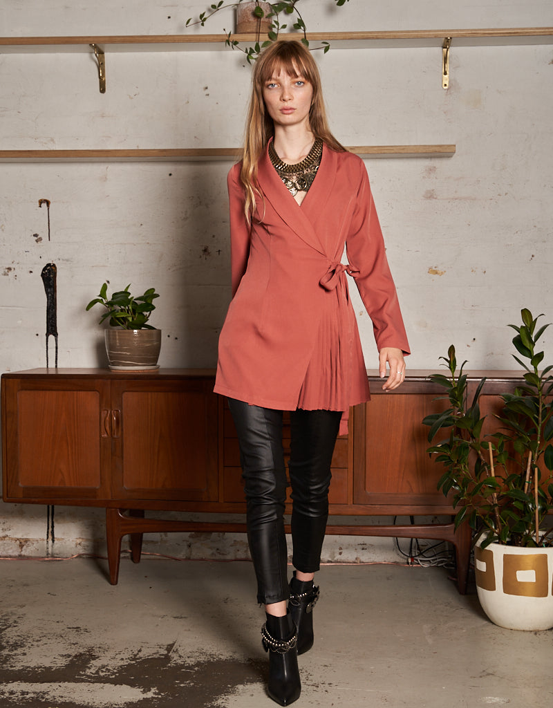 Jackets For Women - Jovial Pleated Jacket | Modelle