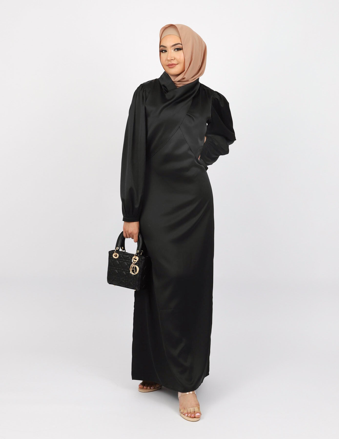 M7725Black-dress-abaya