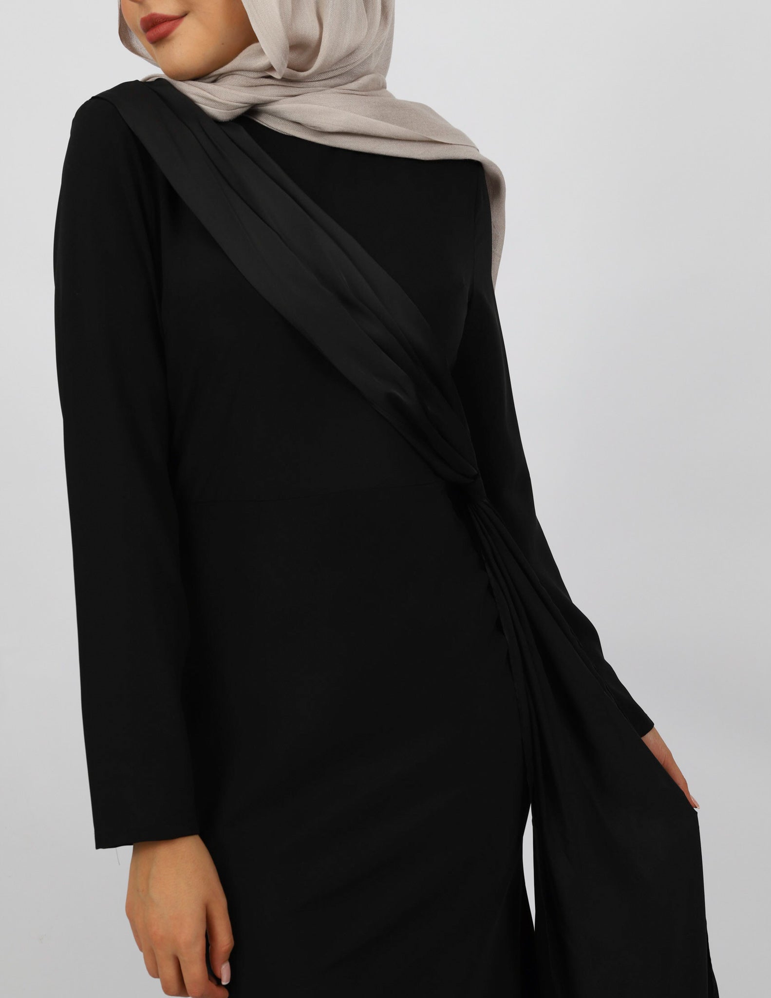 M7746Black-dress-abaya