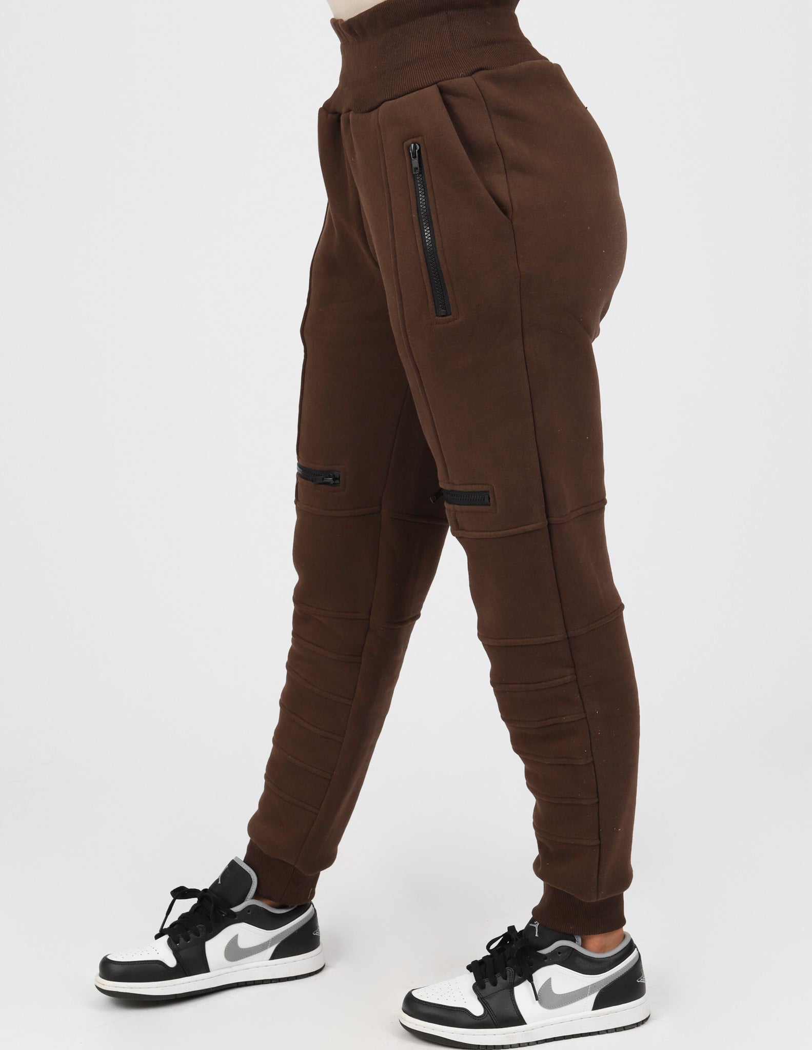 M7767Chocolate-sportwear-pant