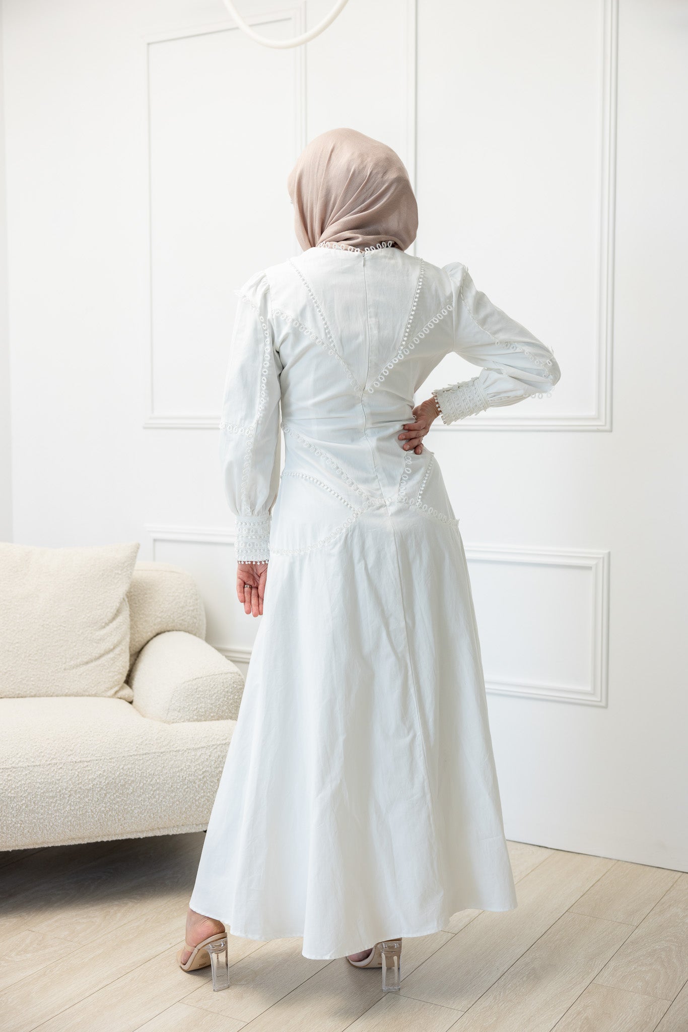 M7964White-dress-abaya
