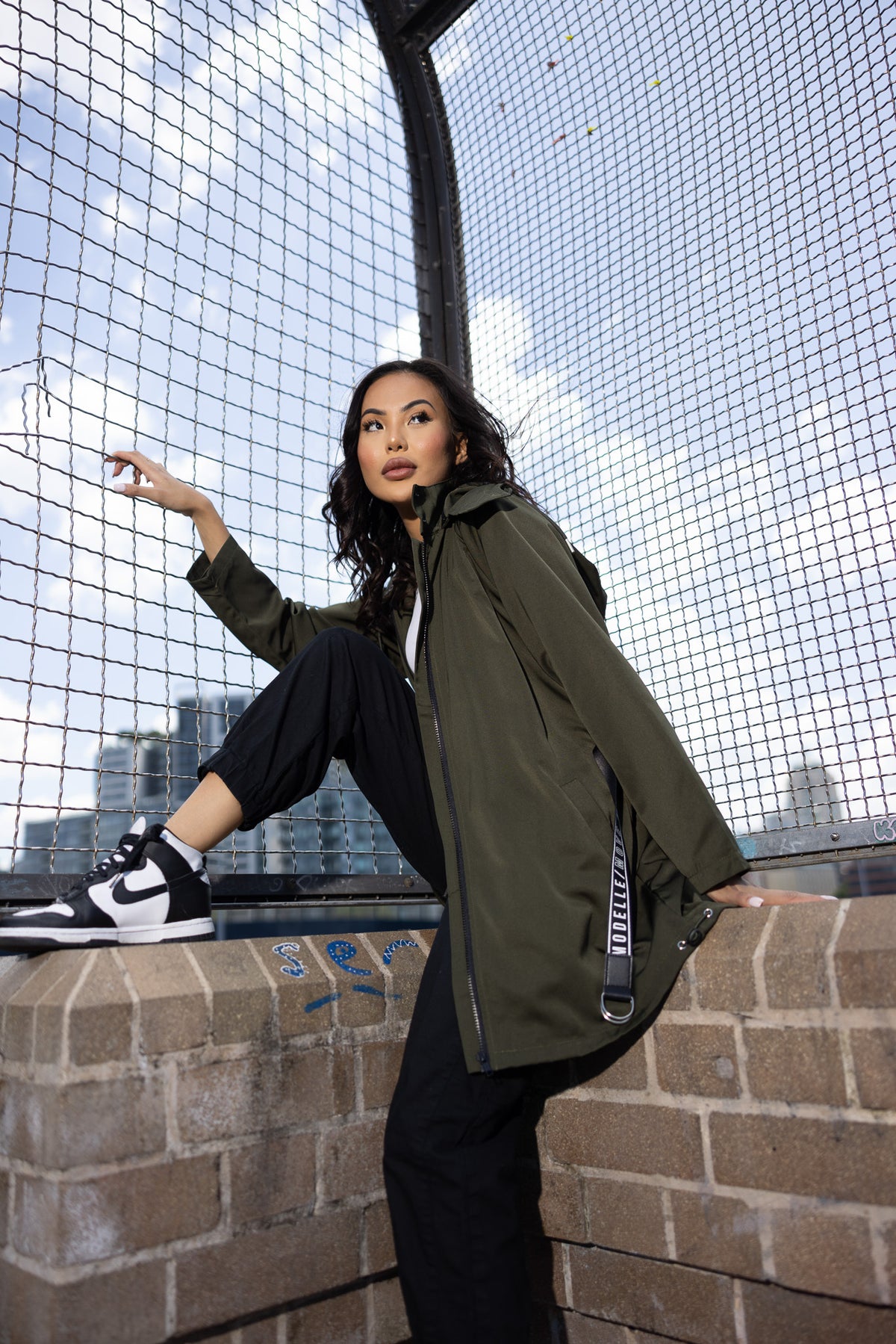 Australia Modest Jacket for Women - Modelle/Move Tie Windbreaker Jacket ...