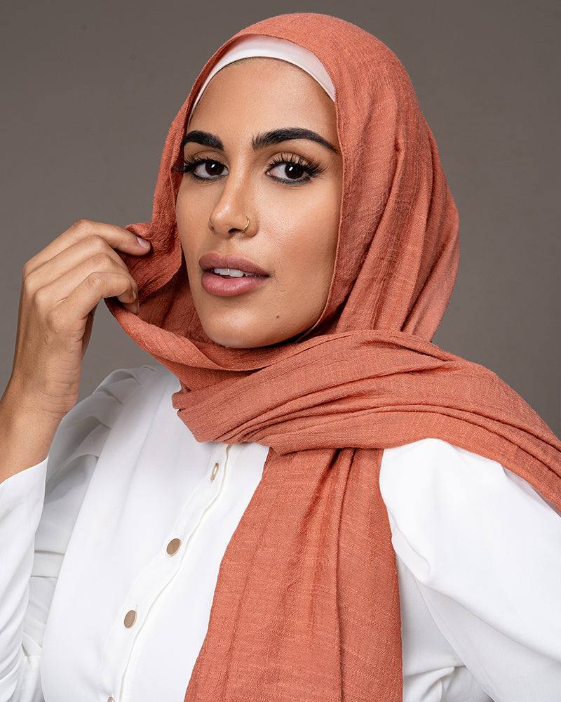 SC00103Rust-shawl-hijab