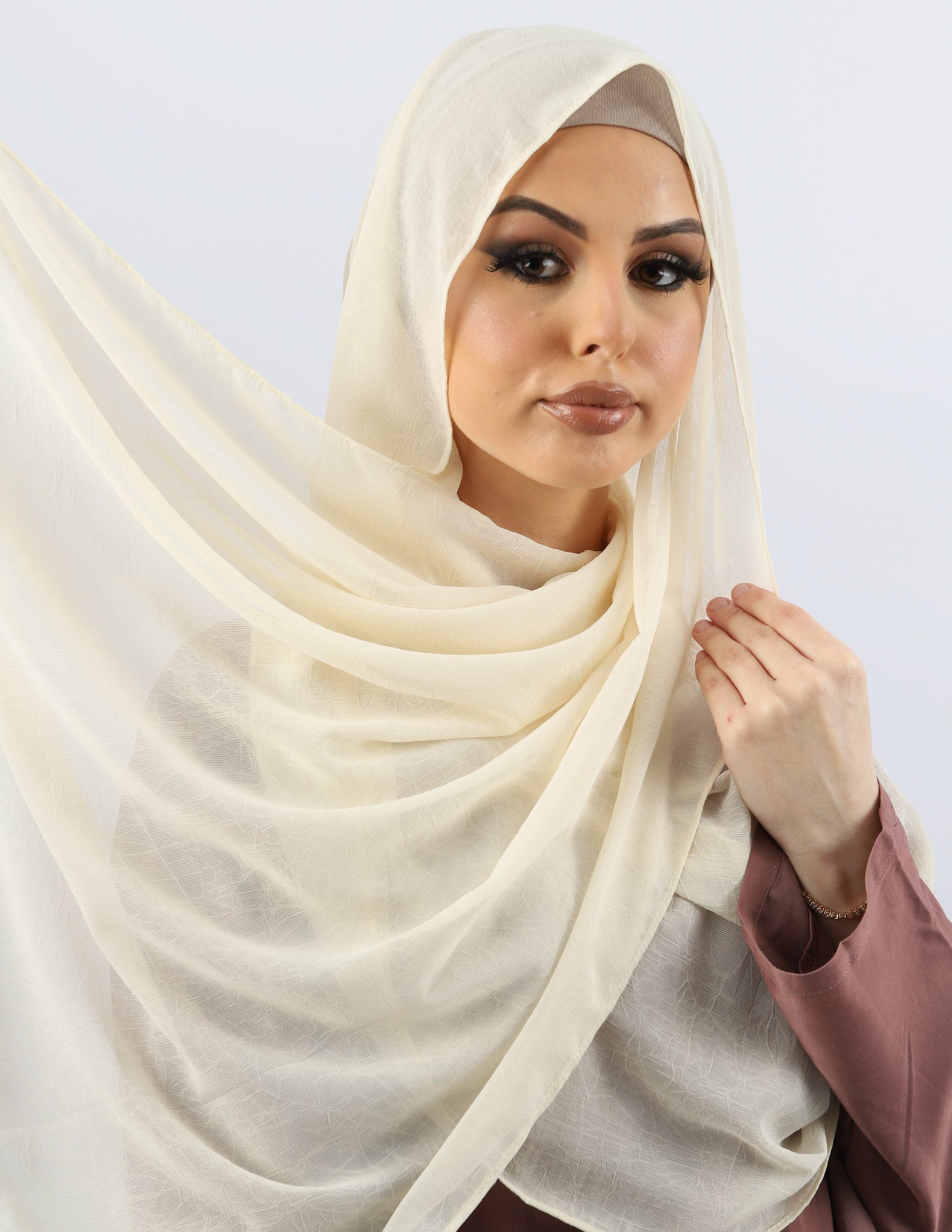 SC1005OffWhite-shawl-hijab